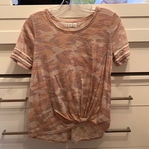 24/7 pink camo t-Shirt size XS